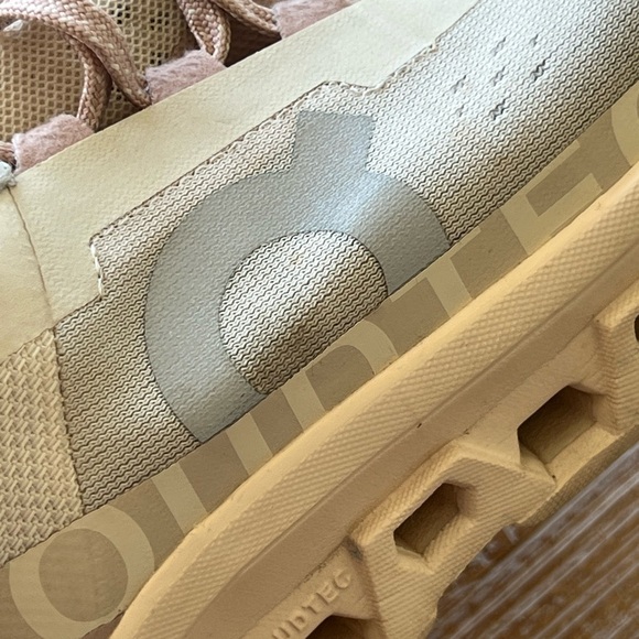 On Cloudmonster Women's Running Shoes - 8 - Picture 12 of 13